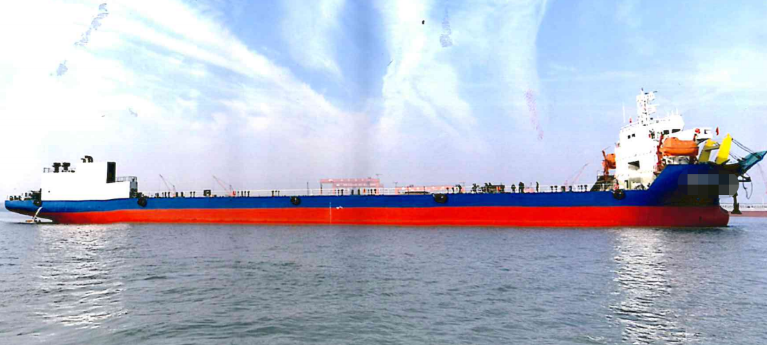 出售:【前驾前跳板甲板货船】10500吨，2022年江苏造，编号：HY23070801