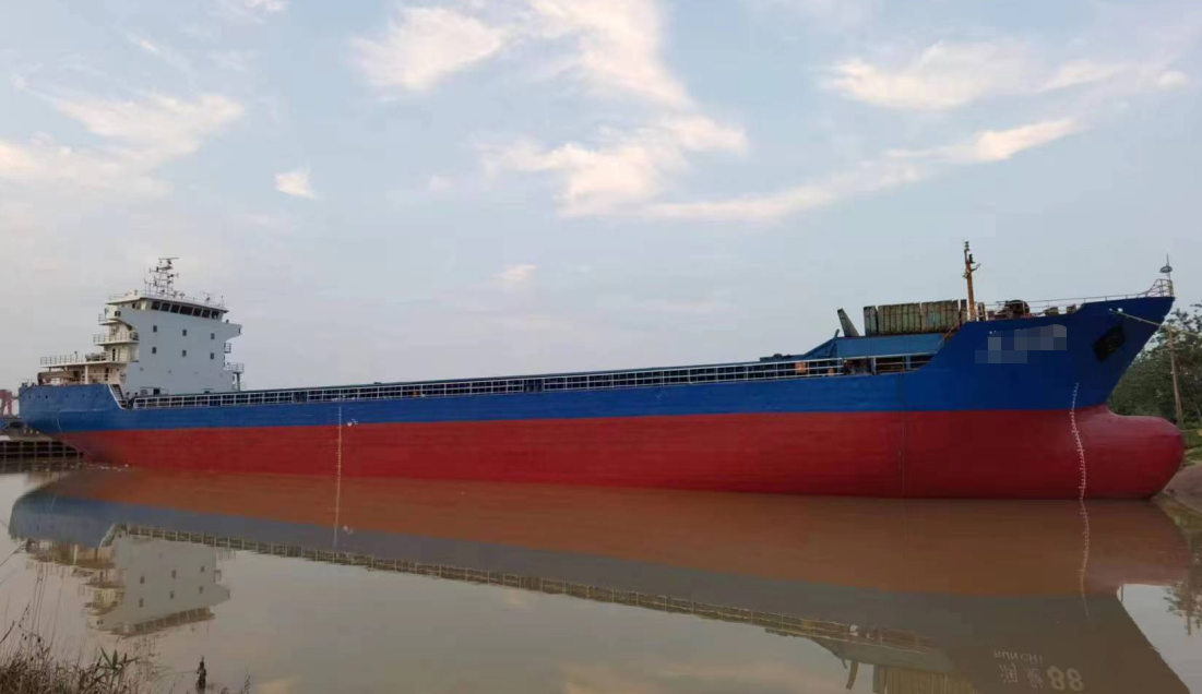 出售:【散货船】6200吨，2004年安徽造8月保养，编号：HY23082501