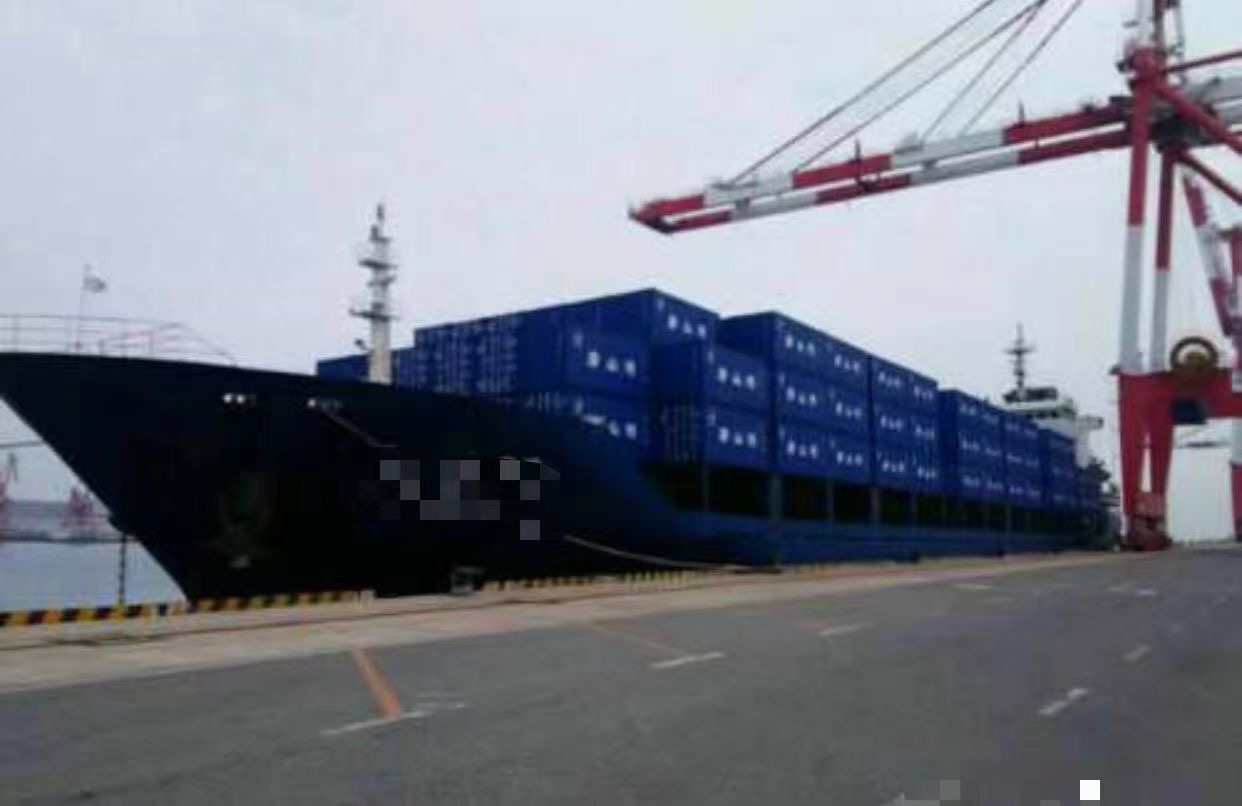 出售10688吨可装686个箱位多用途船