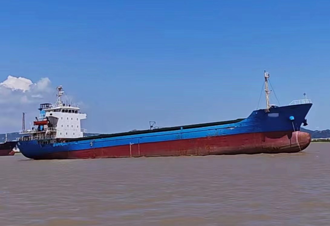 出售4812吨集装箱多用途船： 双底双壳结构/2009年8月江苏泰州建造