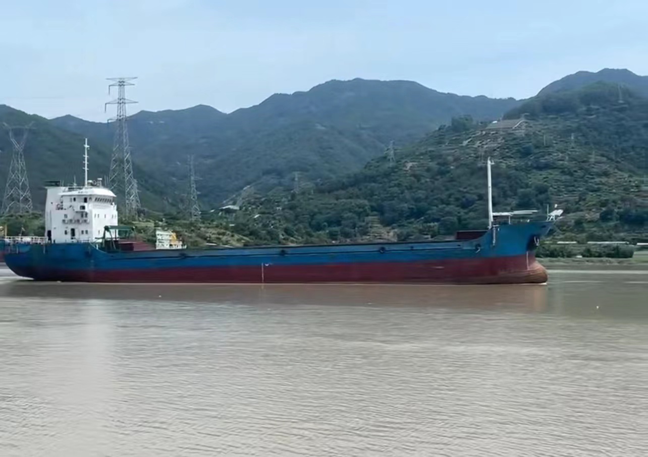出售：2615吨双壳多用途船 1998年浙江造    05年改建