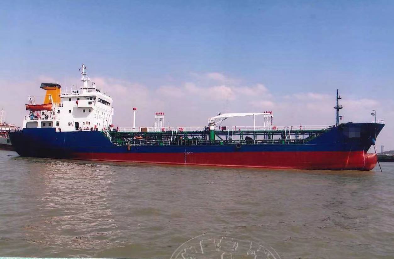 转让2004-1800t-380w油船
