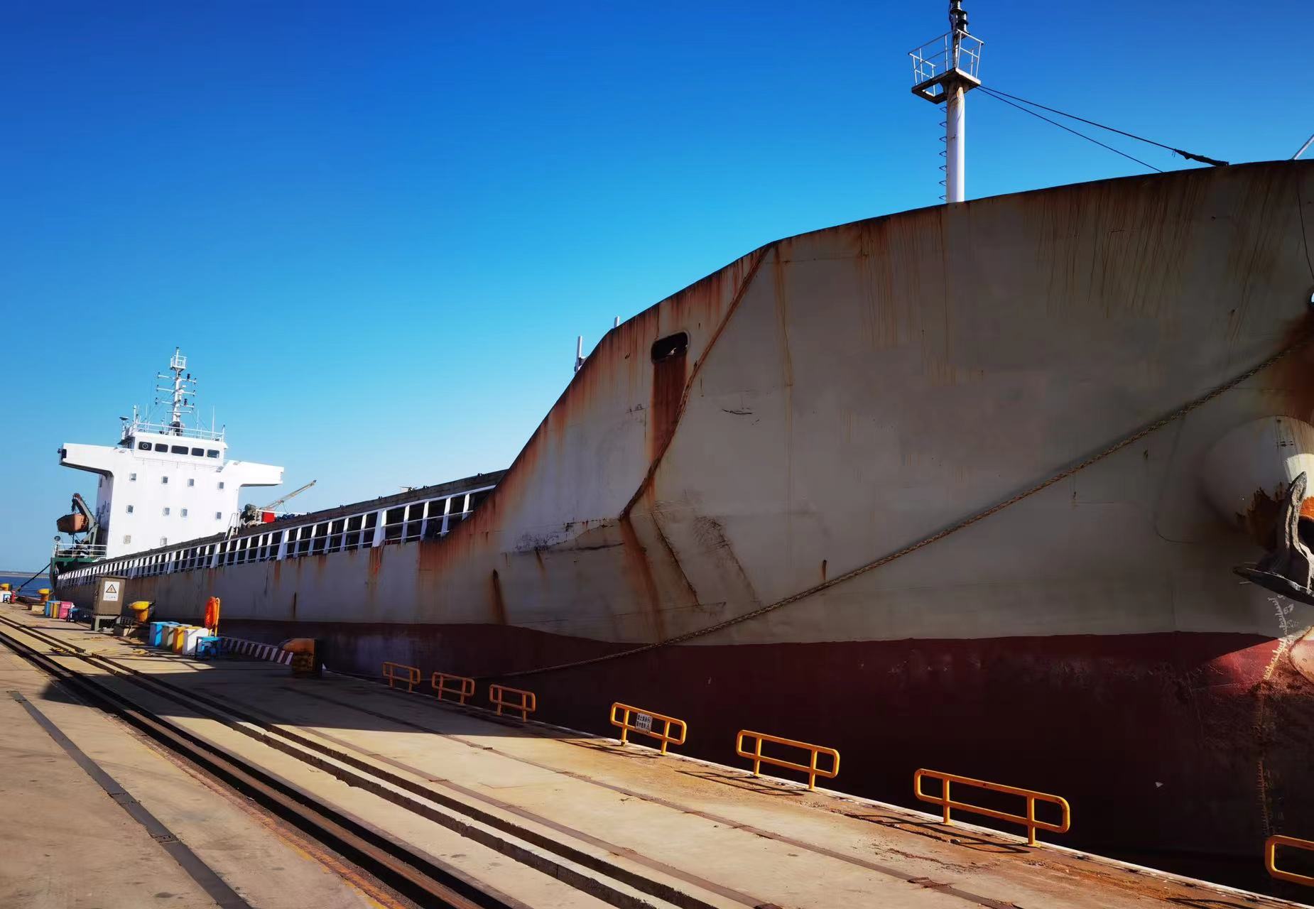 出售4959吨集装箱船 建造年月：2009年5月 建造地：广东