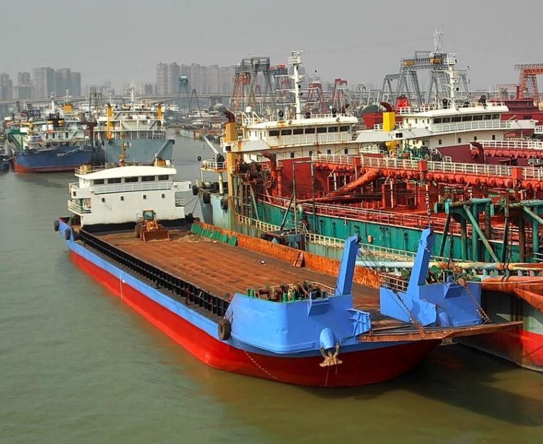 转：2015-2700吨 甲板货船 