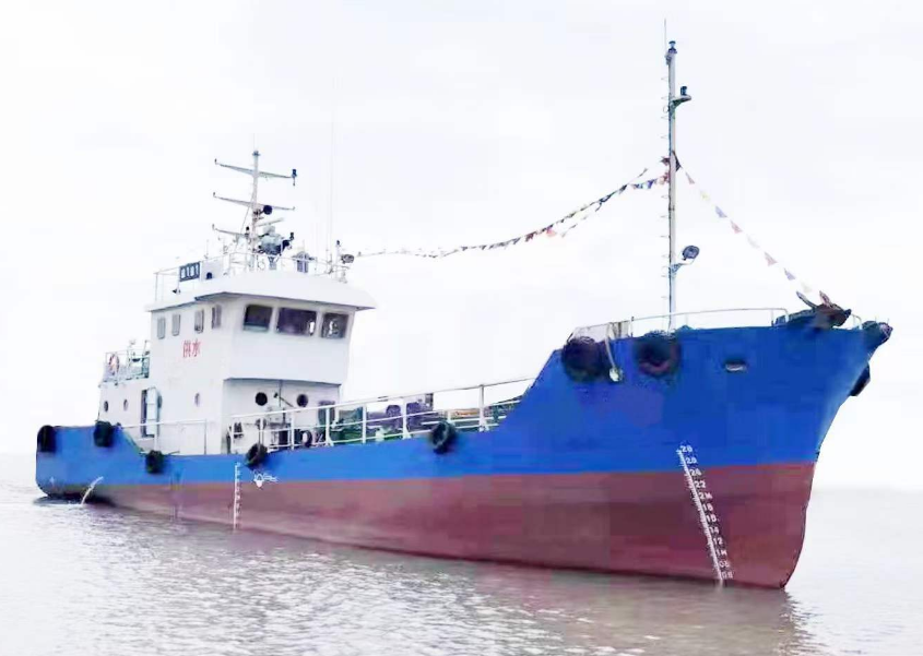 出售新造200吨供水船