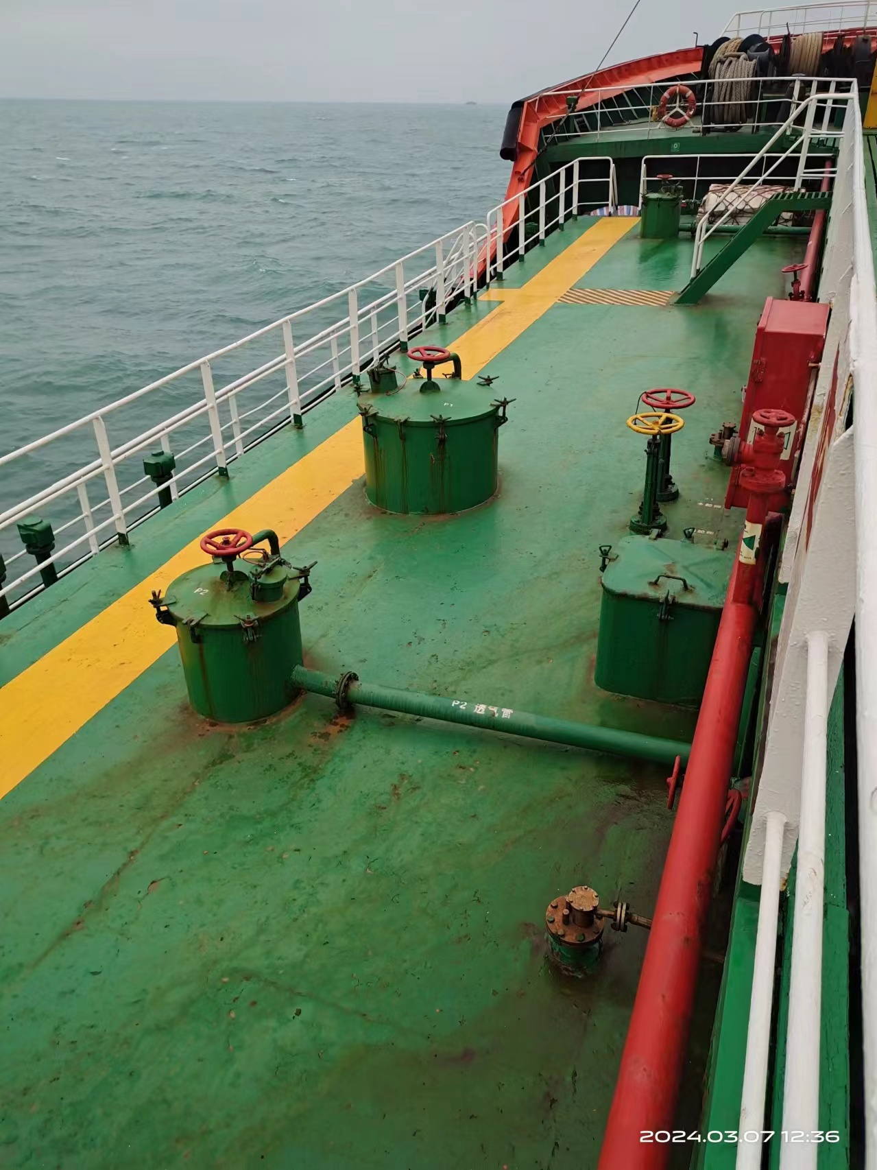 转：2006-3100吨 油船    装重油