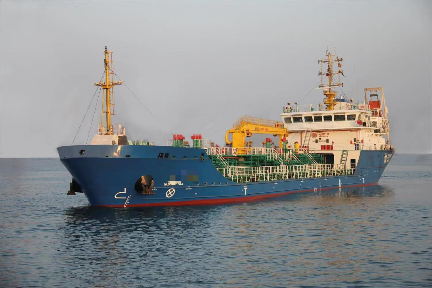 出售4241吨 油船 CCS 【只出口】
