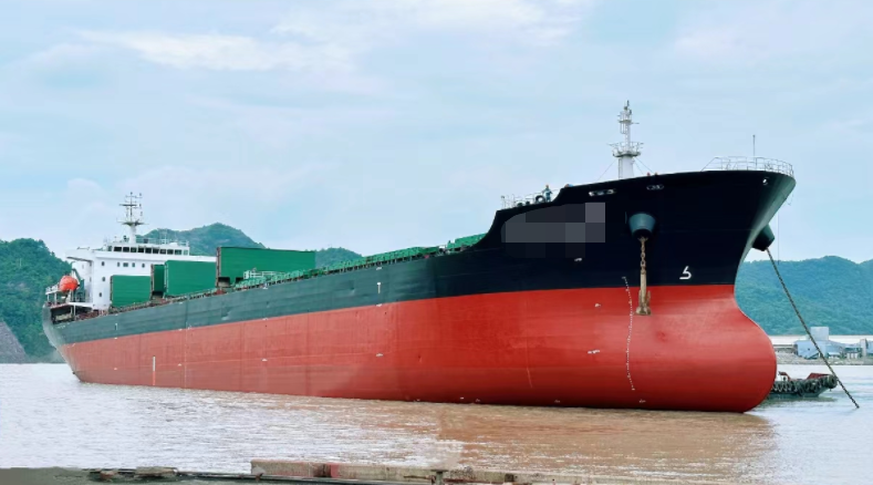 出售：2013-33700吨散货船