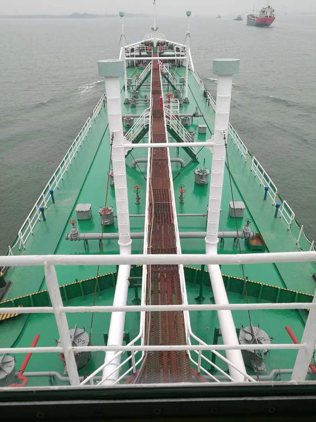 转：2006-3800吨   油船