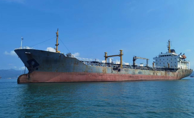 出售2004年浙江造9600DWT吨油化船，精品船。