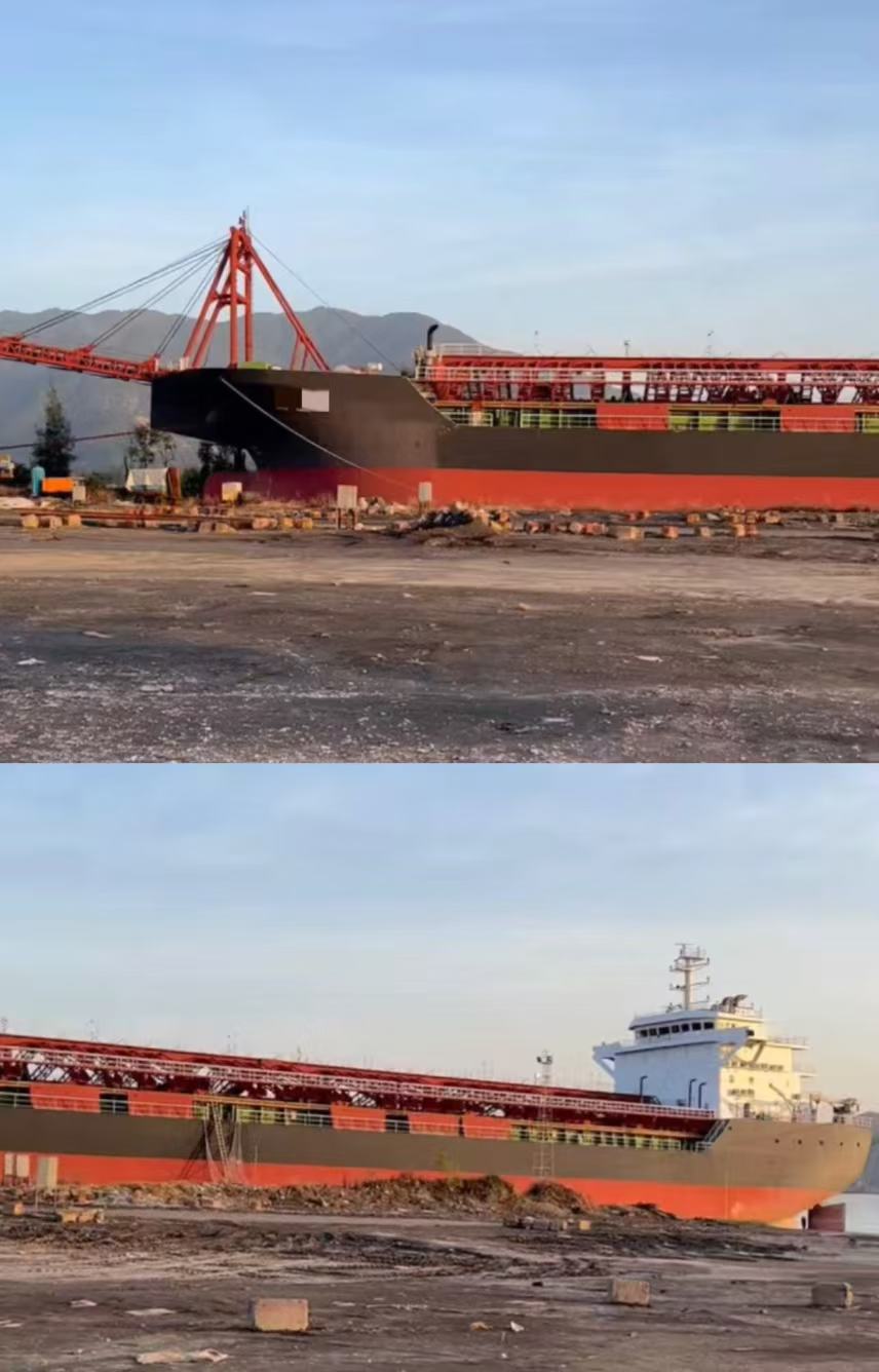 出售：22000吨自吸自卸沙船 建造年份：2021年6月 Sale: 22000T/self-priming/self dumping/sand barge, made in China in 2021.