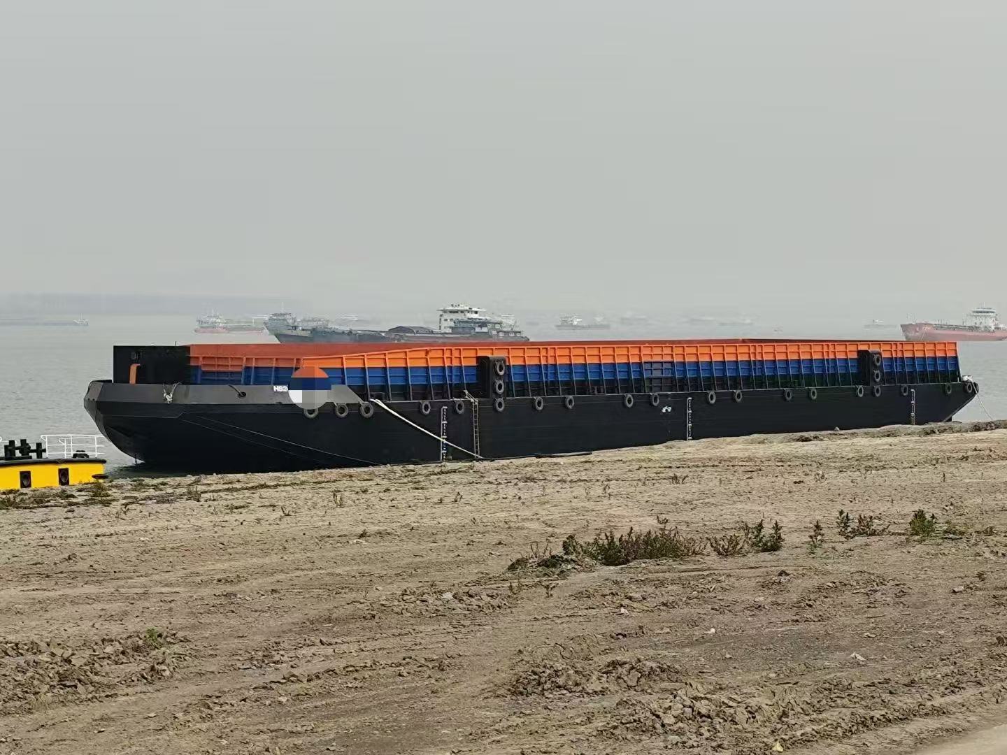 出售：10000T无动力驳船 BV船级 sell10,000 tons of unpowered  barge, 94.50mx27.45mx6.10mx4.80m/BV inspection。