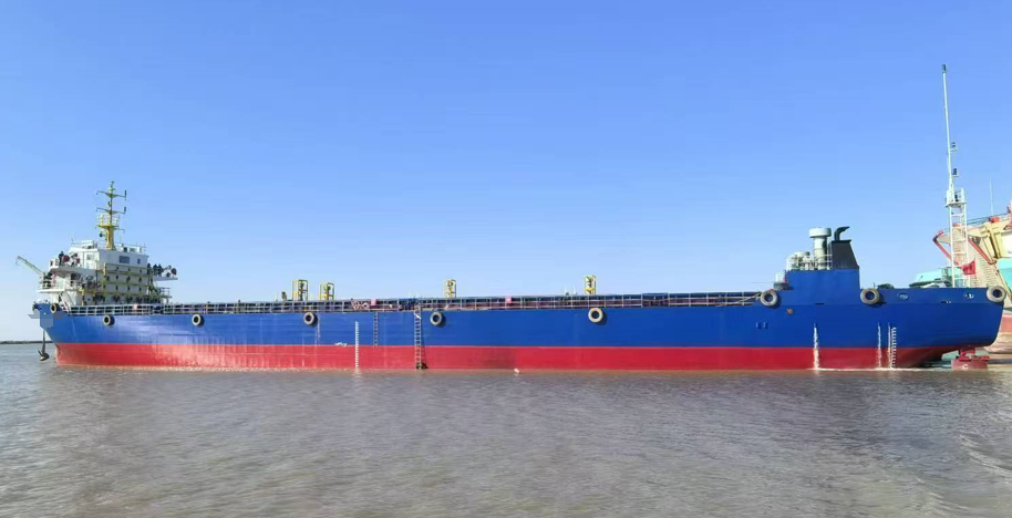 出售4000吨 集装箱船(388TEU)