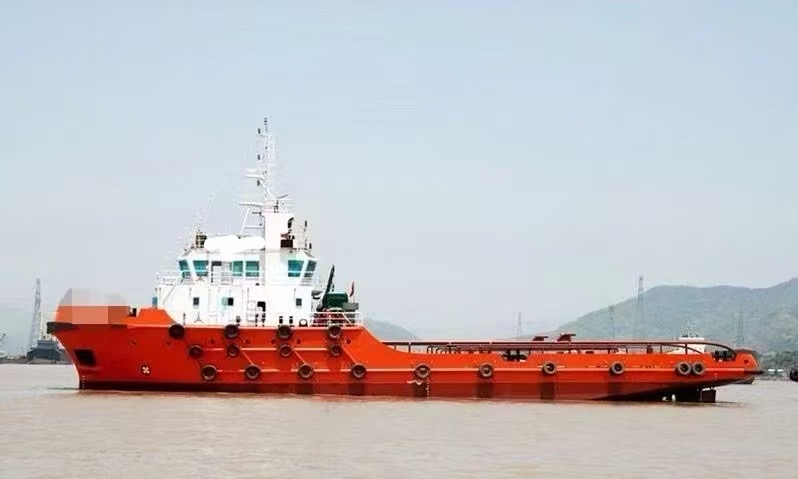 出售4000马力,54.8米三用拖轮