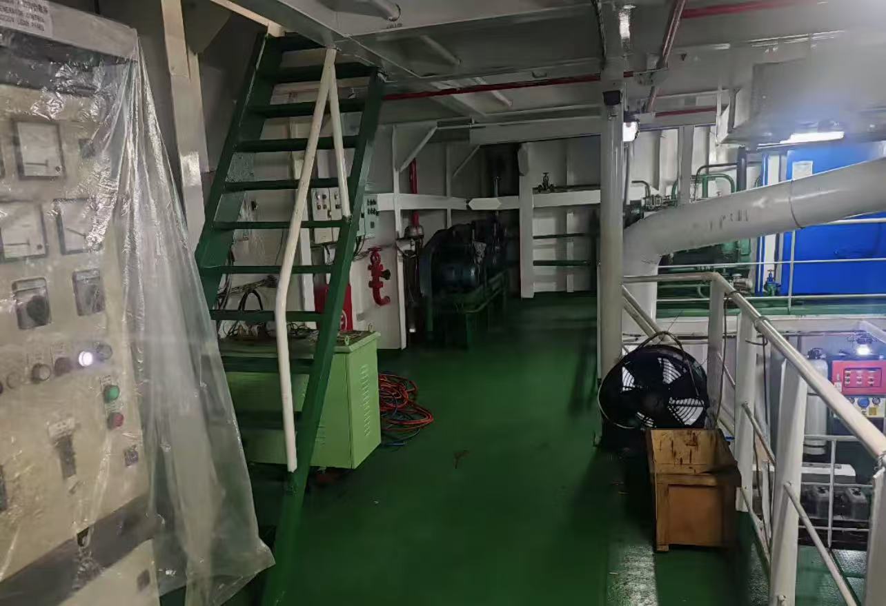 出售:5000 吨沿海自卸砂船 建造年份:2020年 建造地址:中国