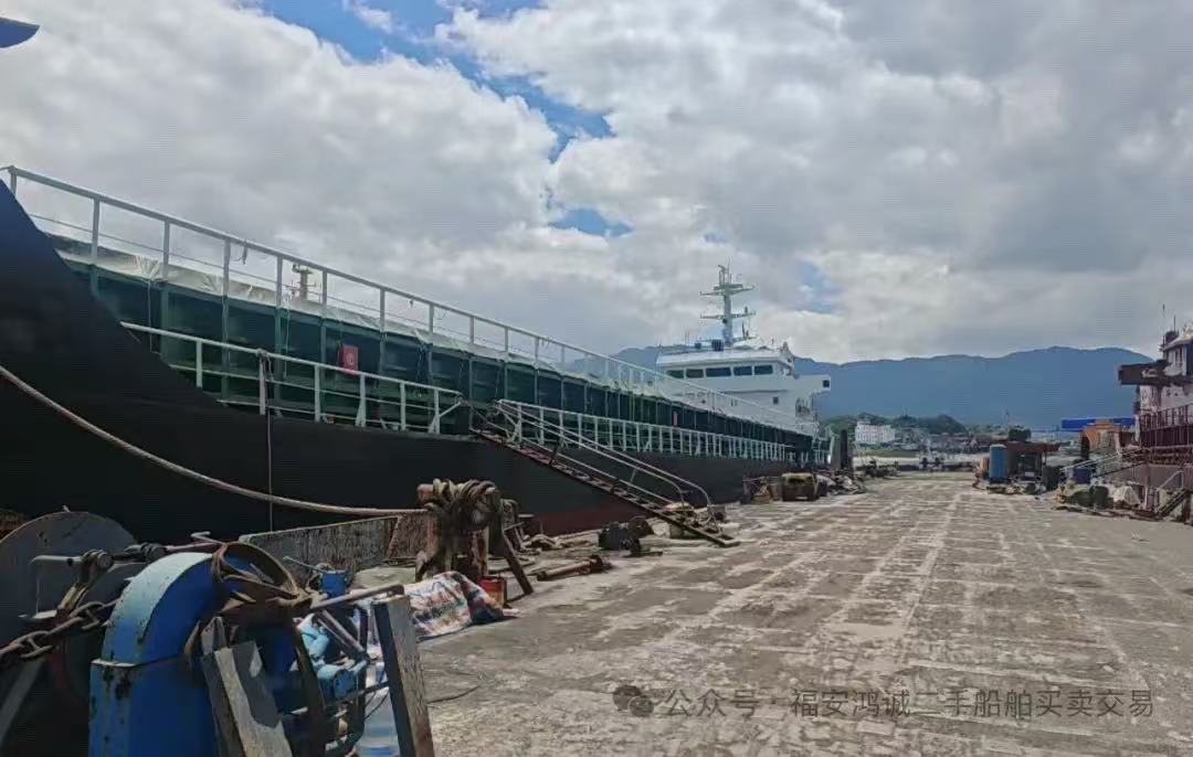 出售:5000 吨沿海自卸砂船 建造年份:2020年 建造地址:中国