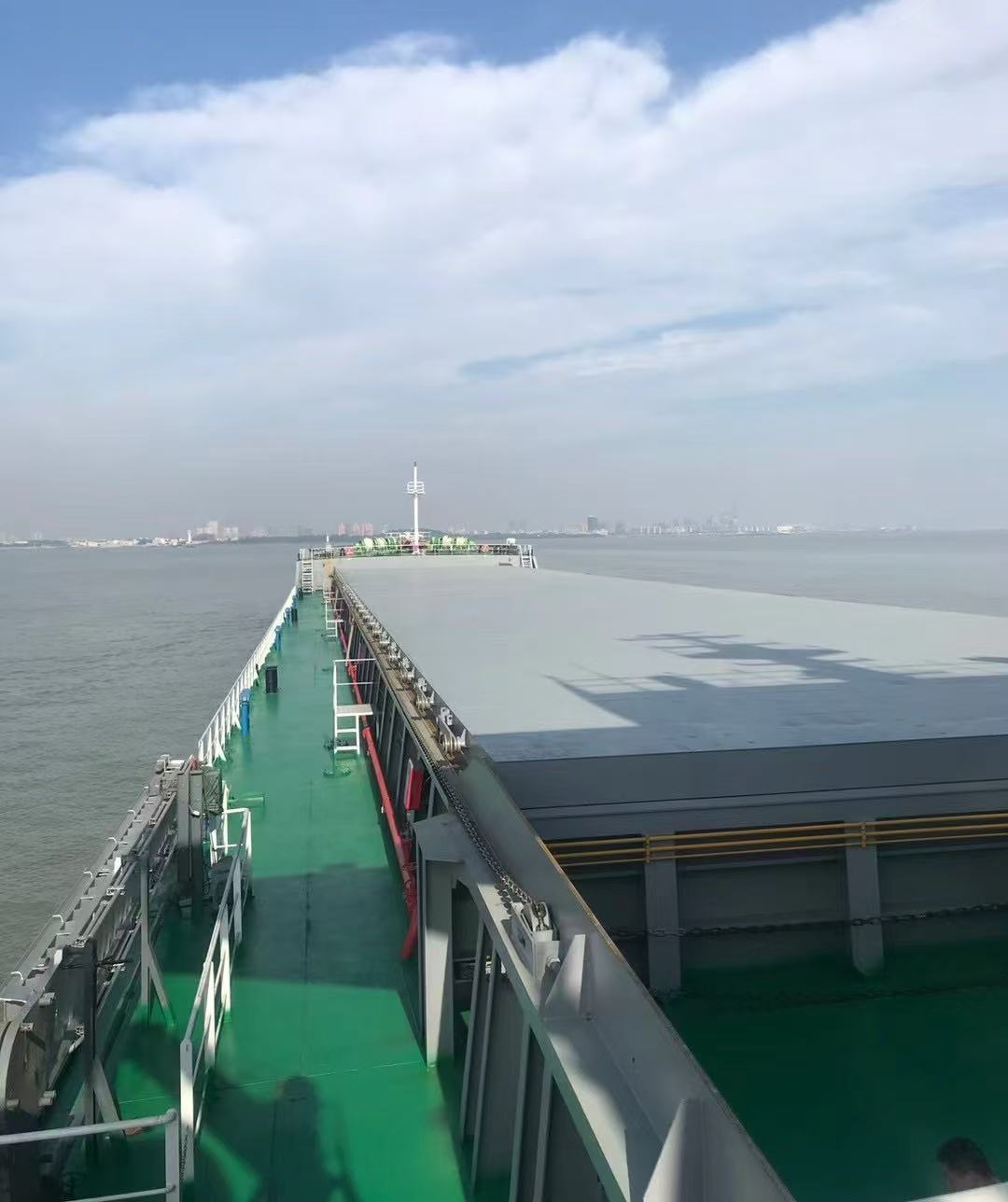 出售:16000吨散货船 建造年份:2021年 建造地址:中国