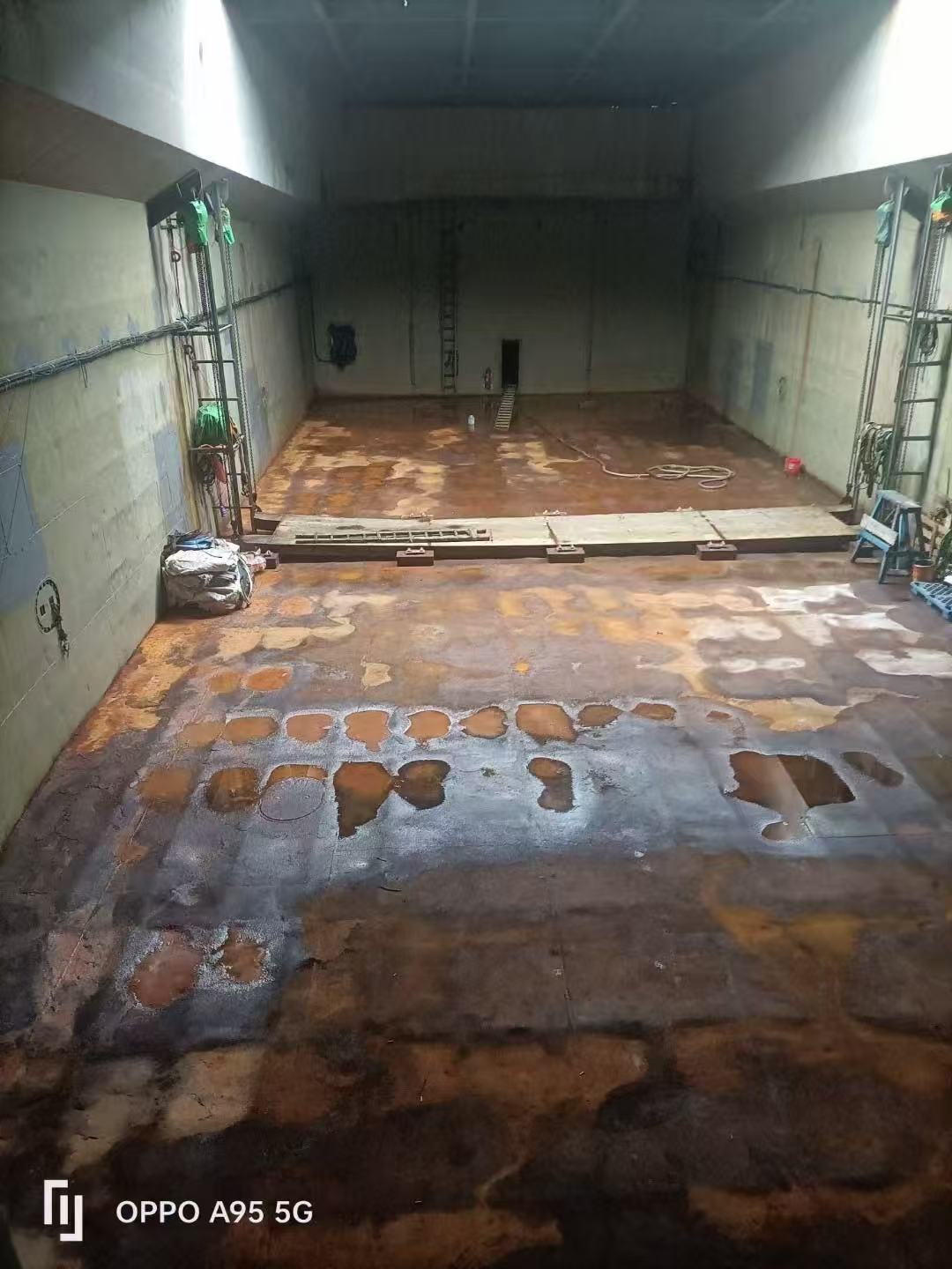 出售：4500吨外贸双壳多用途船 建造年份：2004年 建造地址： 中国  方便旗/