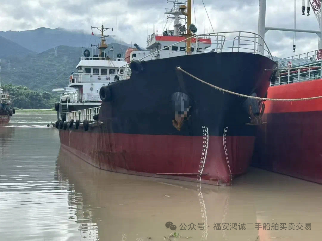 低价出售：1000吨双壳加温油船 建造年份：2010年