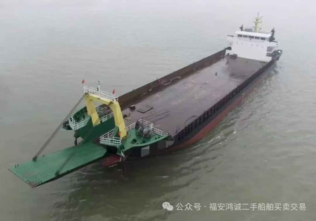 出售:3600吨在航甲板货船 (前跳板后驾驶) 建造年份:2023年 建造地址:中国 江苏