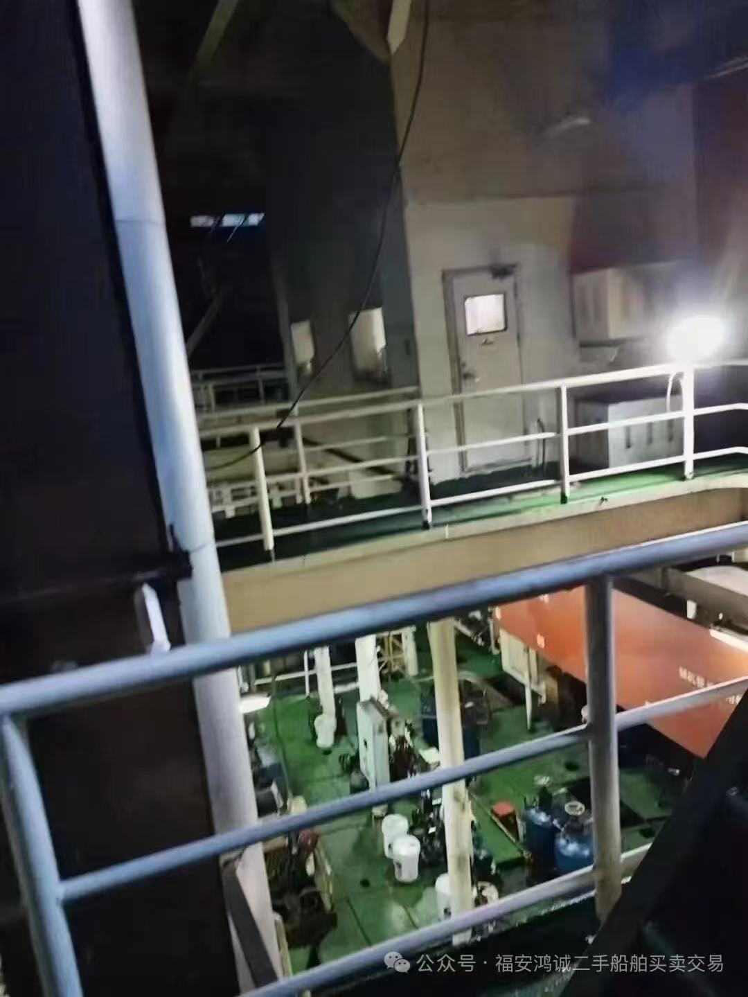 出售：20500吨集装箱船/前驾驶/ 装载集装箱：1216 TEU 建造年份：2019年