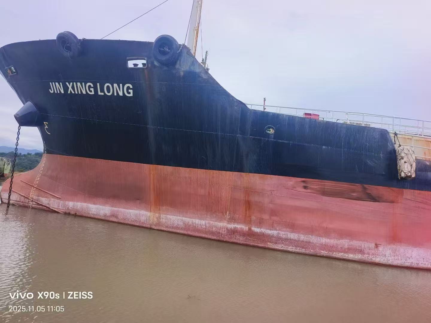 出售：3000吨外贸双壳油船  建造年份：2006-12-25 