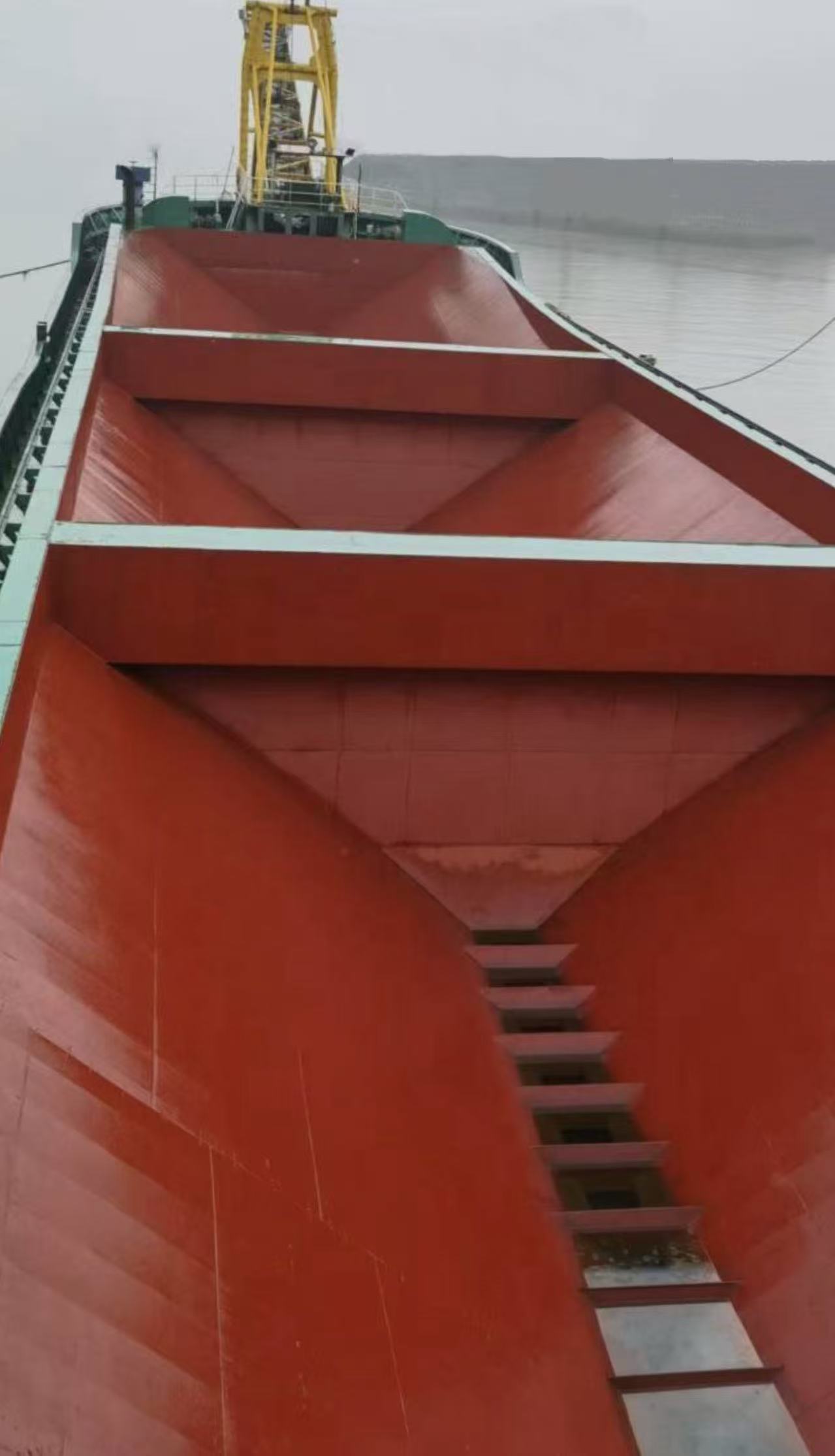 低价出售：4500吨沿海自卸砂船 建造年份：2019年