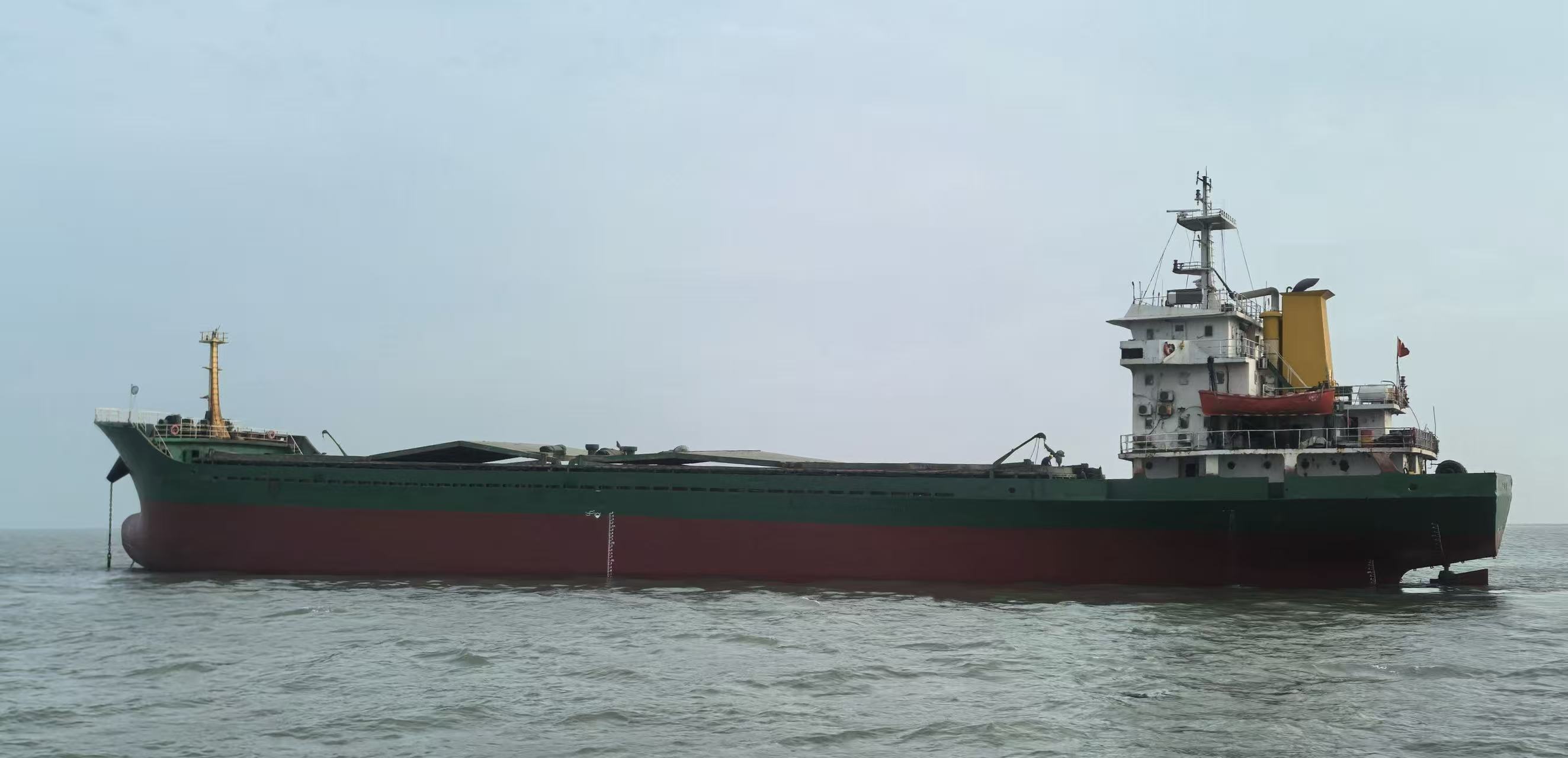 出售：5020吨在航散货船 建造年份：2006年11月