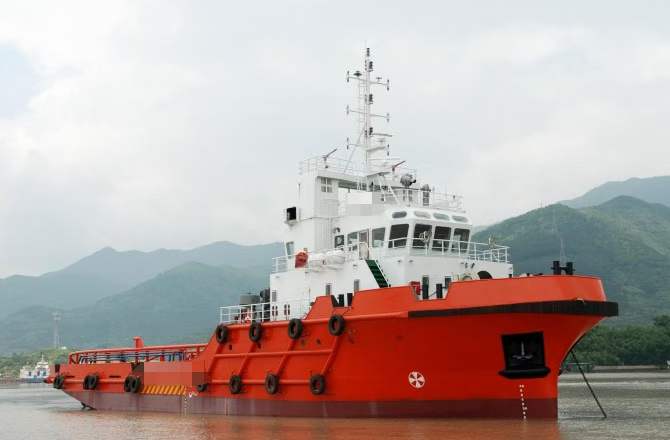 出售4000马力 工程船拖轮