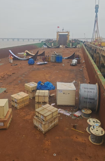 售沿海5000吨后驾驶甲板驳