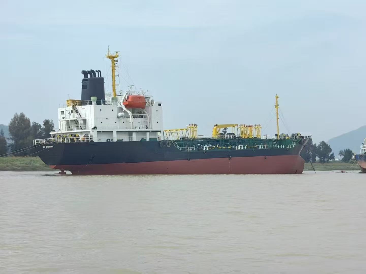 出售：5000吨 日本双壳油轮 船舶类型：国际油船  