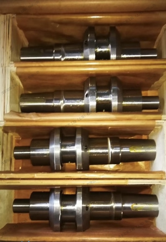 供YANMAR：C300和C220气缸、曲轴、连杆、活塞等备件