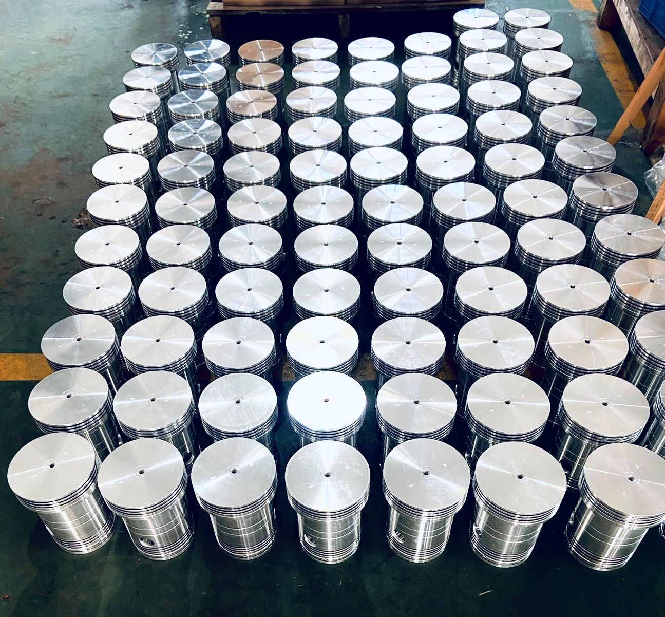 供YANMAR：C300和C220气缸、曲轴、连杆、活塞等备件