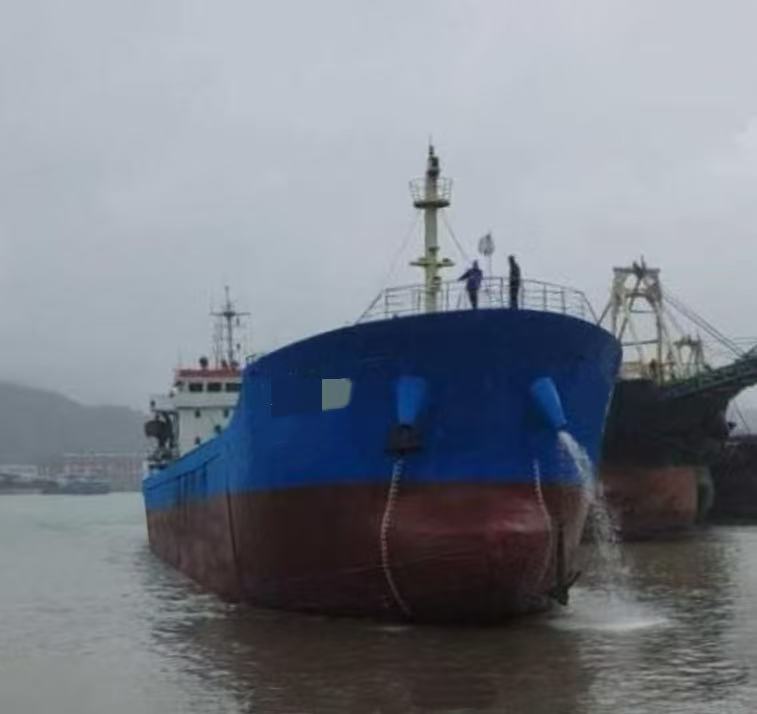 出售：4500吨在航散货船 建造年份：2009年