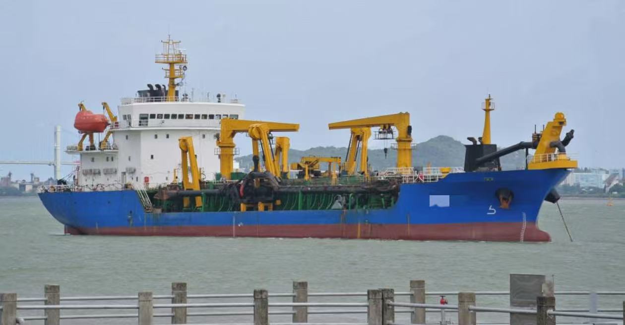 出售：5500吨/耙吸式挖泥船 船舶类型：挖泥船 建造年份：2009年