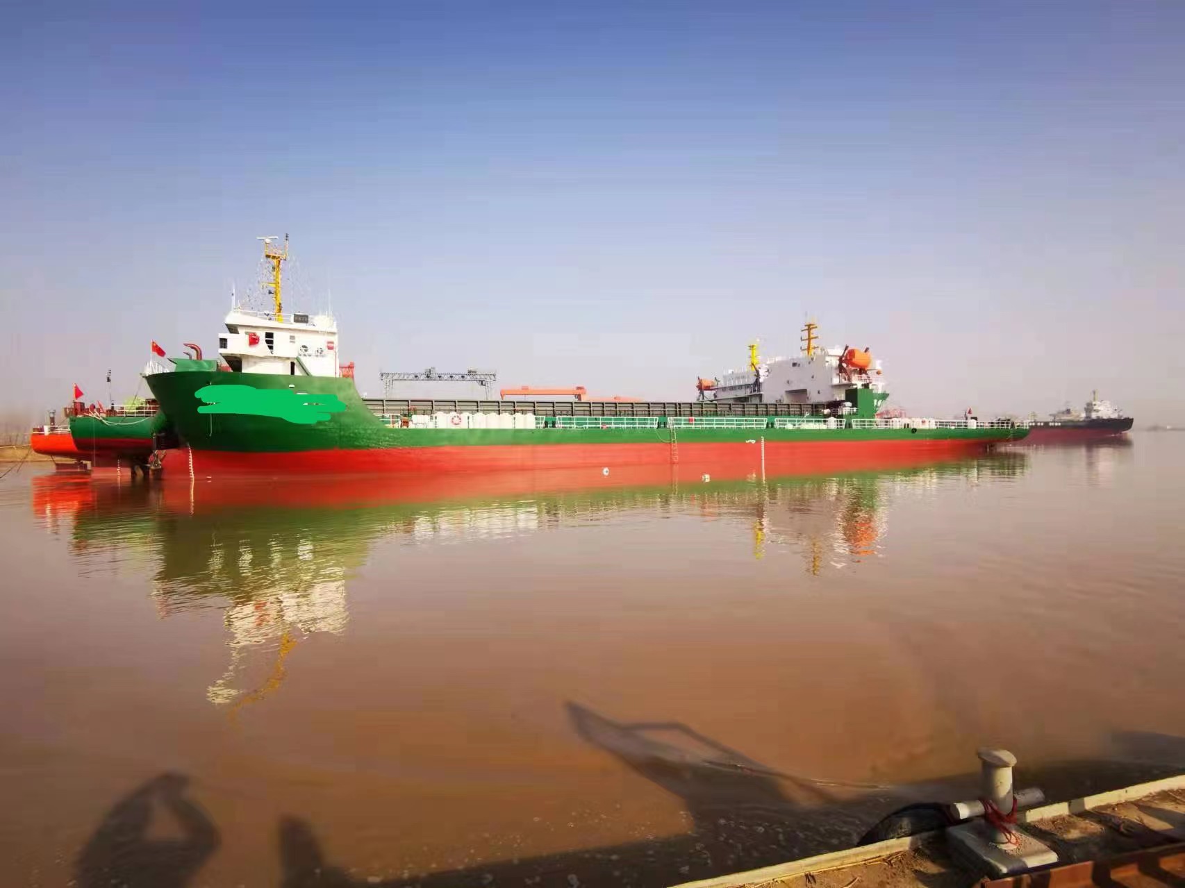 6100吨甲板驳/前驾前跳