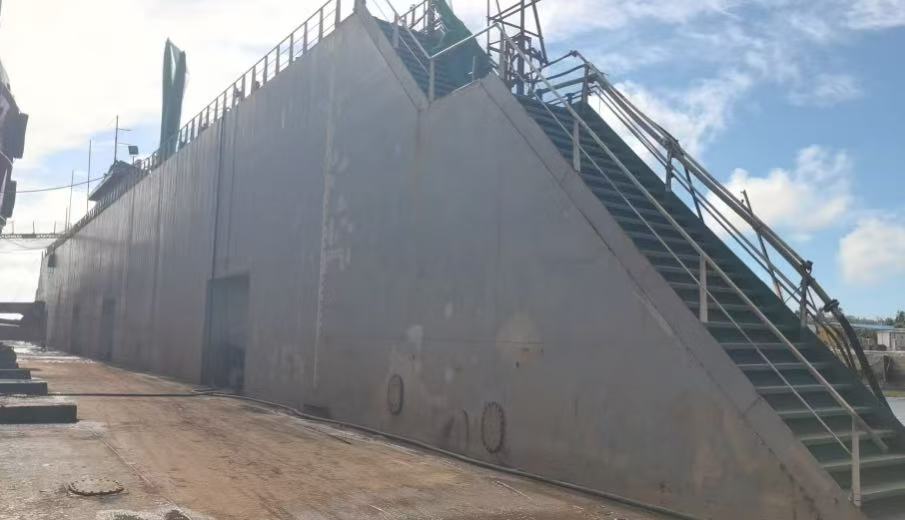 售8500吨举力浮船坞