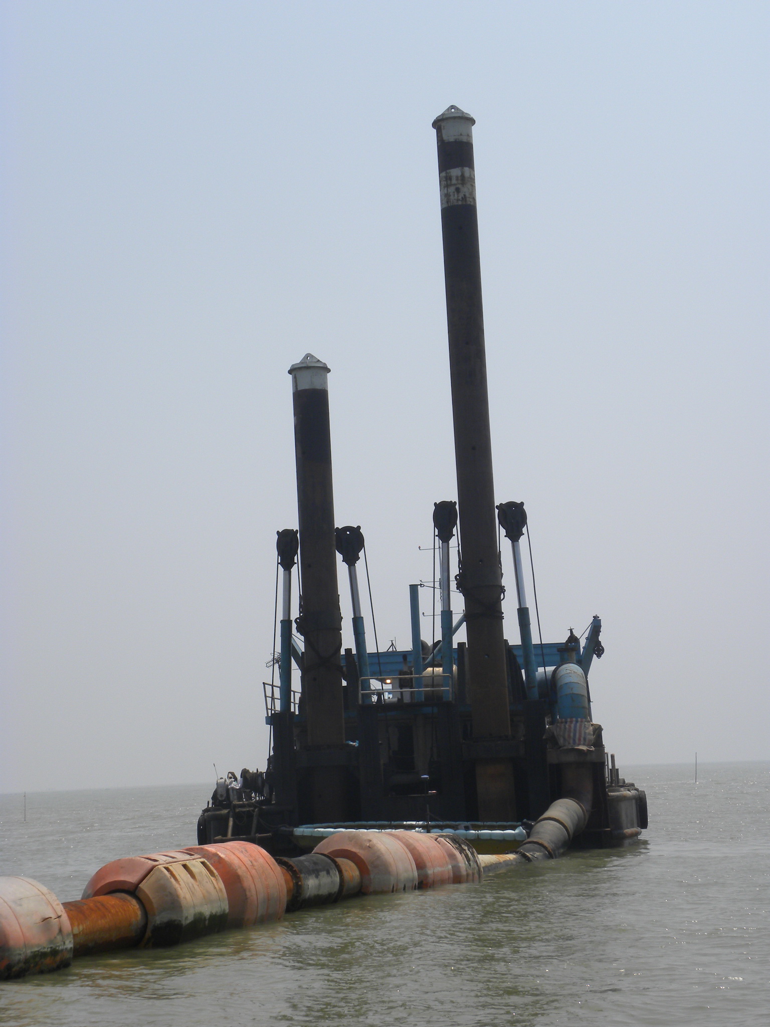 出售绞吸式挖泥船