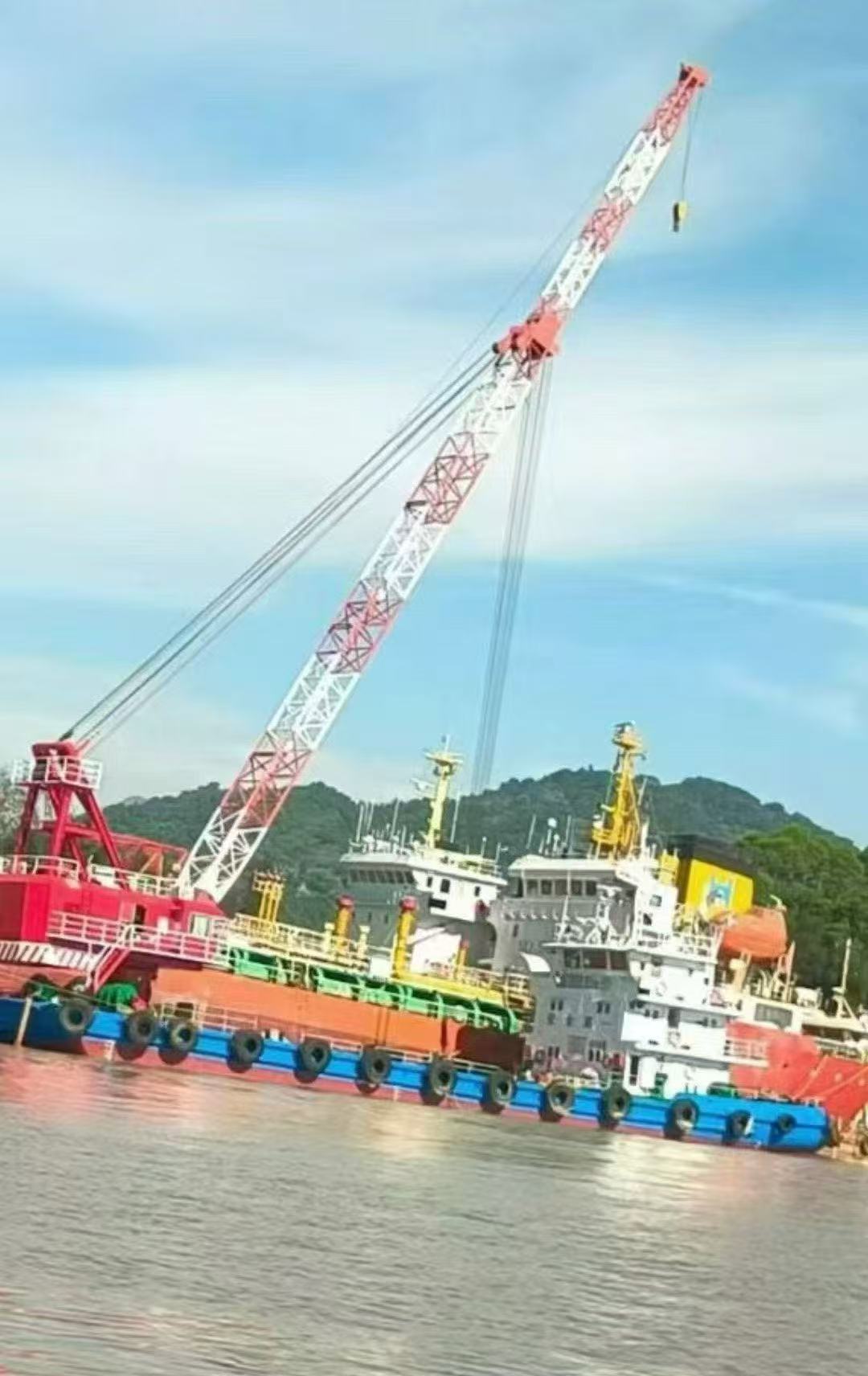 出租出售：100吨/150吨/沿海自航起重船