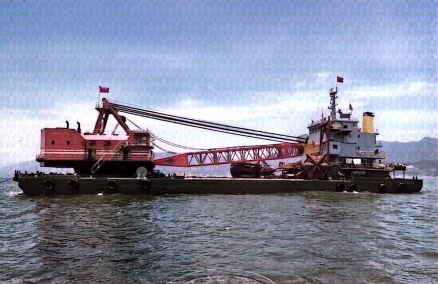 售工程抓斗挖泥船（50方）