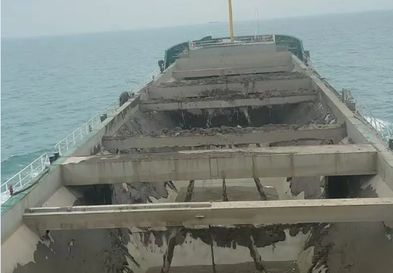 出售2022年江苏造4421吨沿海泥驳船 