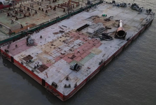 委托售：无动力甲板驳，(7500吨，8000吨，10000吨)