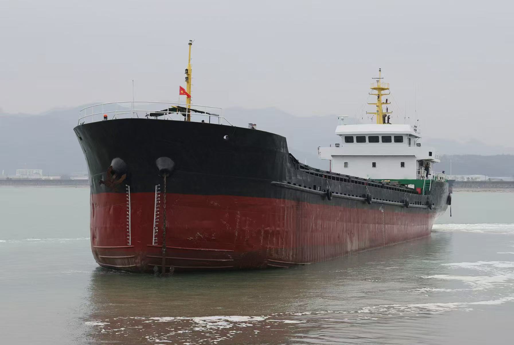 出售：2150吨干货船 建造年份：2015年12月