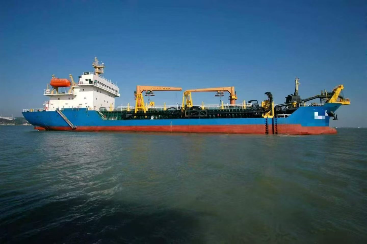 出售5800方耙吸船