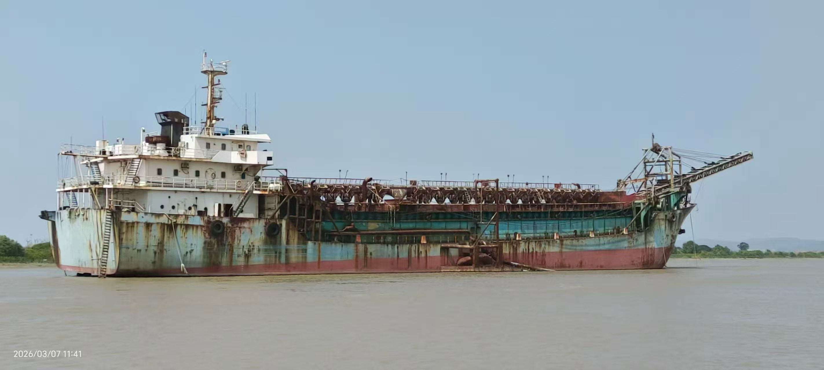 低价出售：实载8000吨沿海自吸自卸砂船 建造年份：2018年5月