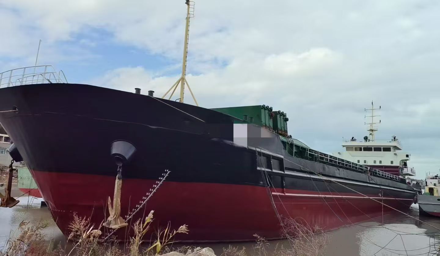 出售：2800吨在航双壳货船（双机） 建造年份：2016年