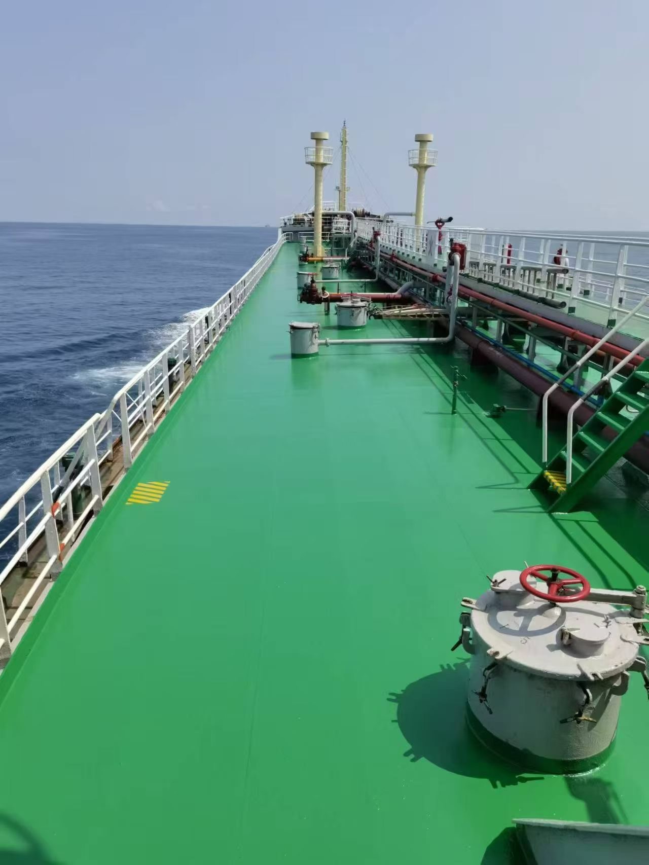 出售:7100吨油船2007年