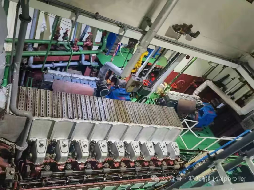 出售：10000吨双壳集装箱多用途船 建造年份：2005年