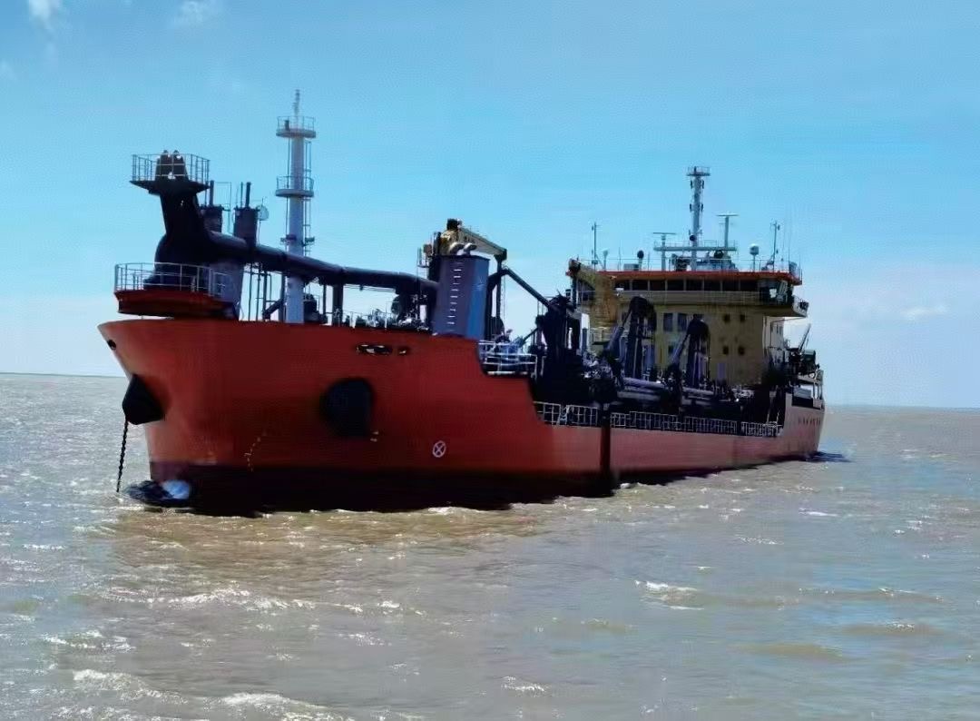 出售7316m³耙吸式挖泥船