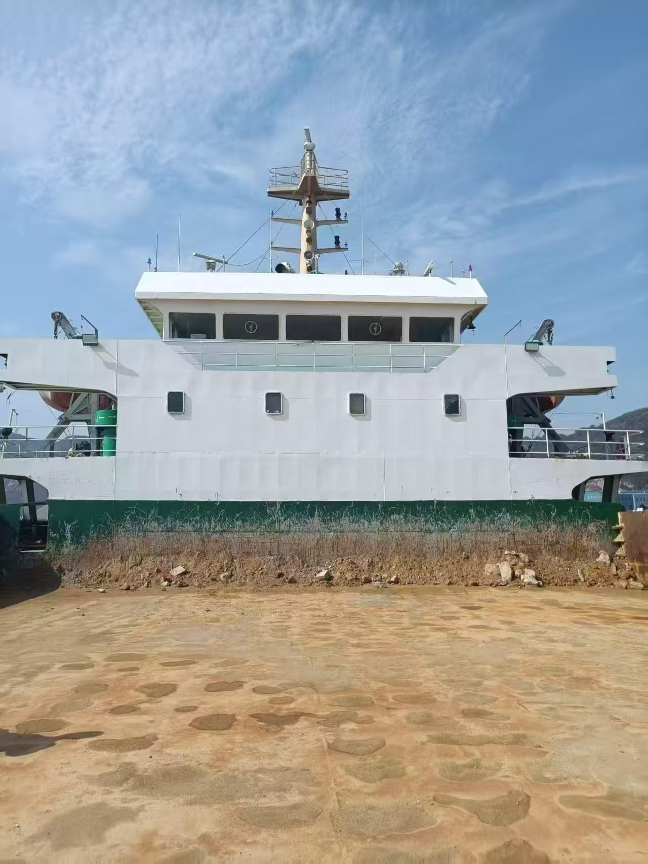 出售5000吨甲板船后驾驶低于市场价